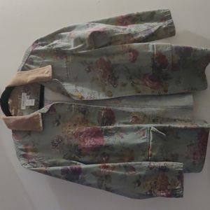 Vintage green and floral design jean coat with soft tan collar women's size M